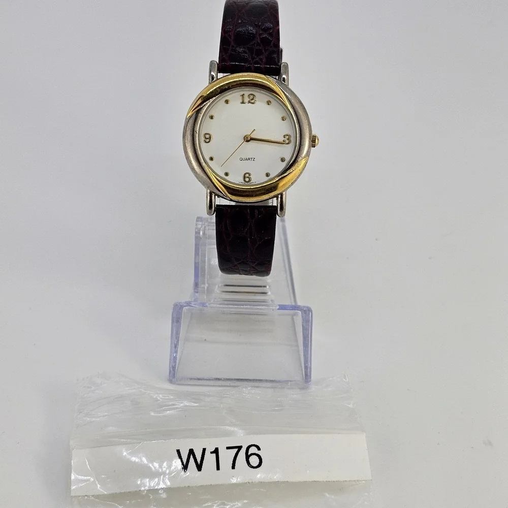 34MM‎ Women's Analog Watch White Dial Brown Leather Bands NEW Battery